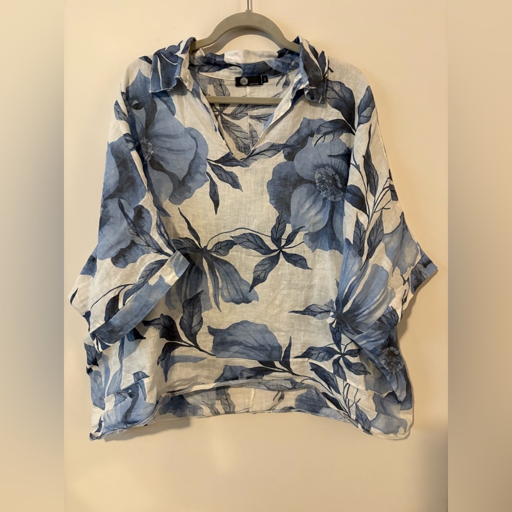 Linen shirt, size XL. Made in Italy.